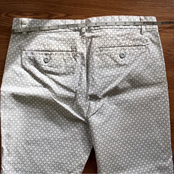 Khakis by GAP Slim City Gray and White Pattern - Picture 5 of 6